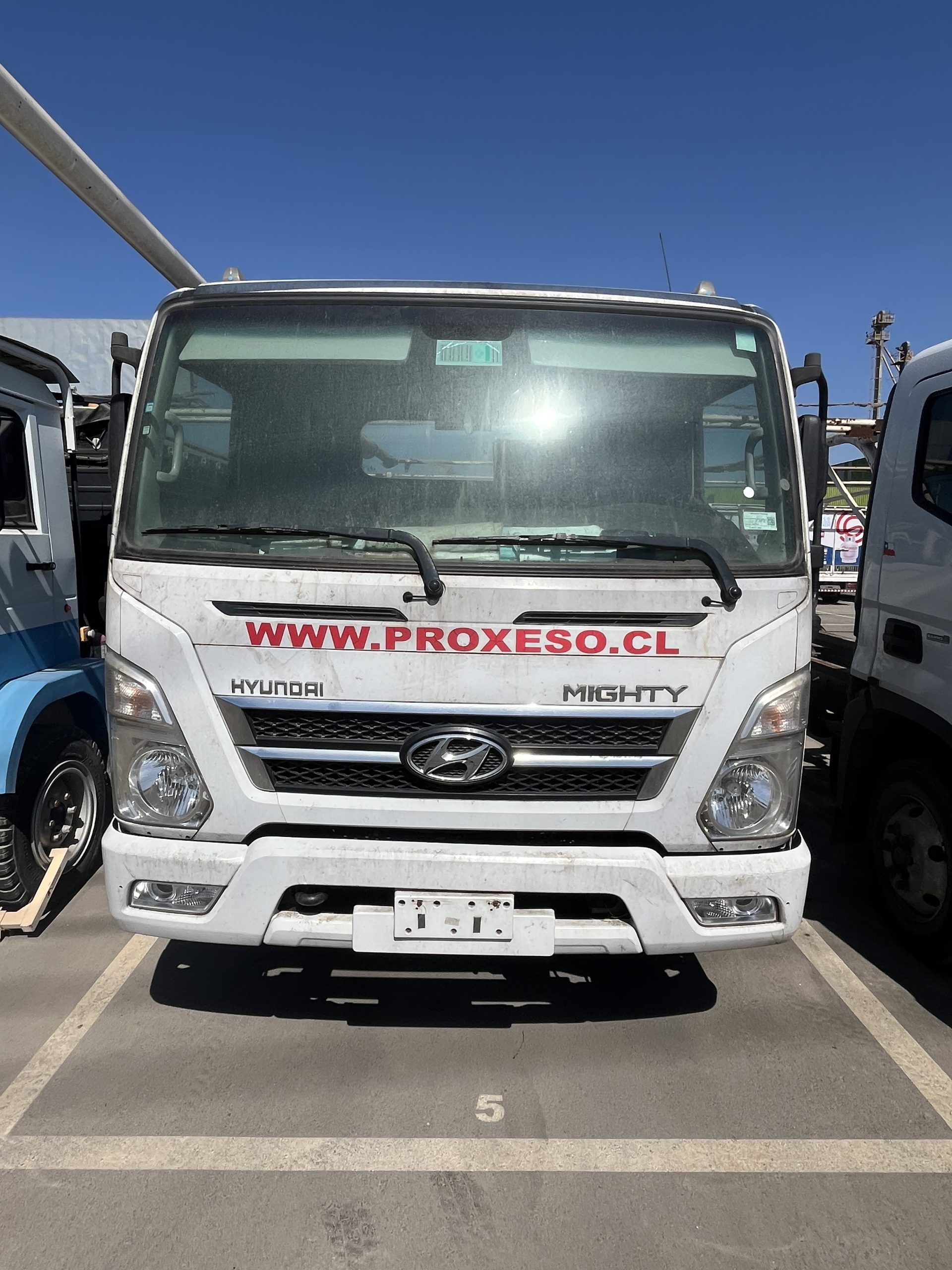 $9.000.000 CAMIÓN CHASIS HYUNDAI MIGHTY EX8 DLX AÑO 2021